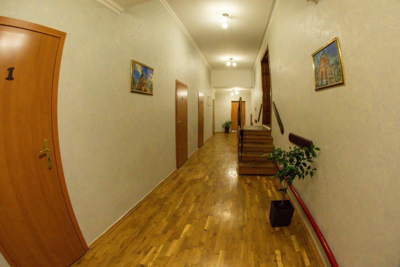 Гранд Хостел Chernivtsi Exterior photo